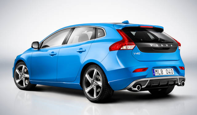<strong>Volvo V40 R-Design｜ボルボ V40 Rデザイン</strong>