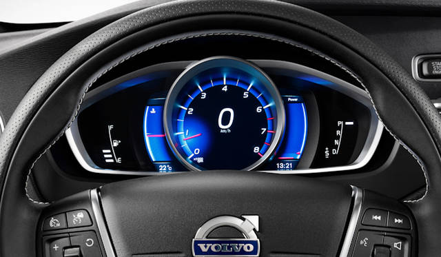 <strong>Volvo V40 R-Design｜ボルボ V40 Rデザイン</strong>