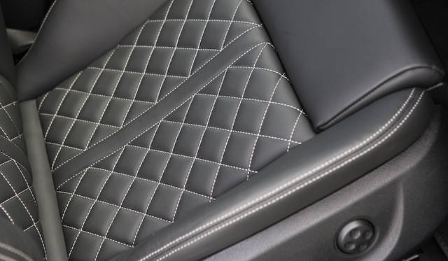 <strong>Audi S6｜アウディ S6</strong>