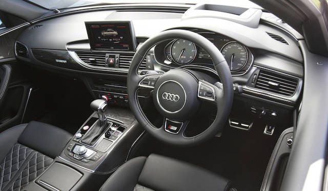 <strong>Audi S6｜アウディ S6</strong>