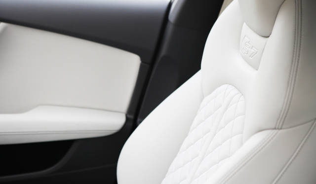 <strong>Audi S7 Sportback｜アウディ S7 スポーツバック</strong>