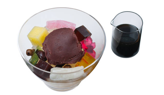 <strong>TORAYA TOKYO</strong>　「とらや」のあんみつ　1155円