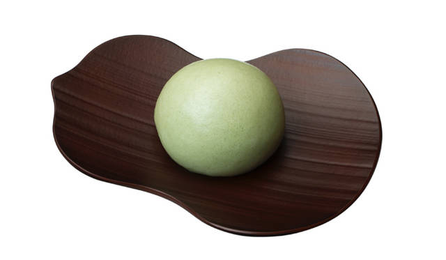 <strong>TORAYA TOKYO</strong>　「とらやパリ店」のマロン饅頭　525円