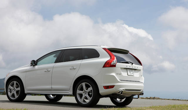 <strong>VOLVO XC60 T5 R-DESIGN｜ボルボ XC60 T5 R デザイン</strong>