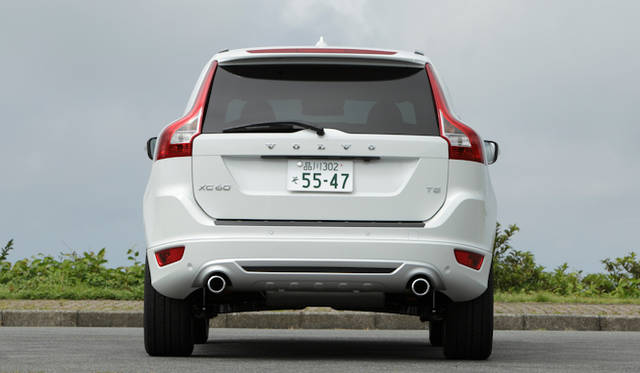 <strong>VOLVO XC60 T5 R-DESIGN｜ボルボ XC60 T5 R デザイン</strong>