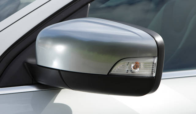 <strong>VOLVO XC60 T5 R-DESIGN｜ボルボ XC60 T5 R デザイン</strong>