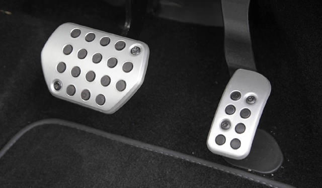 <strong>Peugeot 208｜プジョー 208</strong>