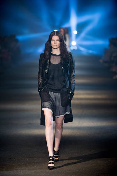 GP_SS13_010  2013年春夏コレクション