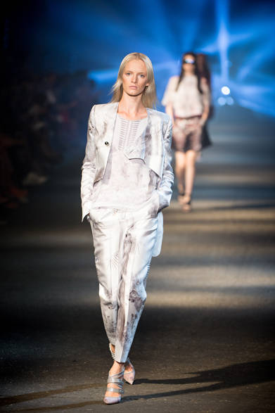 GP_SS13_018  2013年春夏コレクション