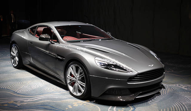 <strong>Aston Martin Vanquish｜アストンマーティン ヴァンキッシュ</strong>
