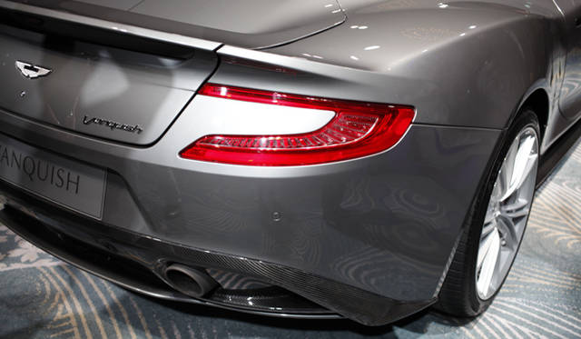 <strong>Aston Martin Vanquish｜アストンマーティン ヴァンキッシュ</strong>