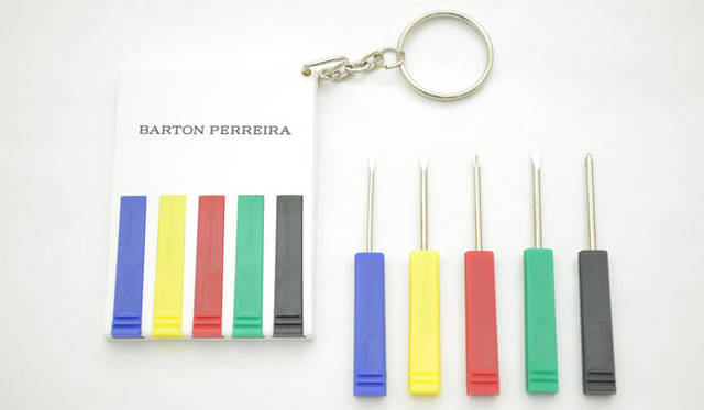 <strong>Continuer｜コンティニュエ</strong>　ブランドオリジナルの「精密ドライバーセット」