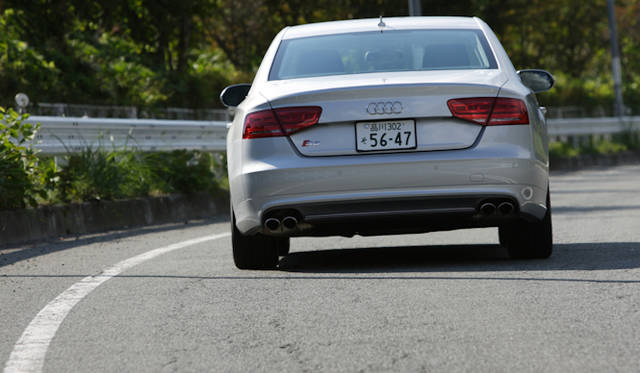 <strong>Audi S8｜アウディ S8</strong>