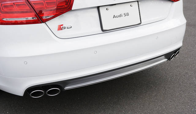 <strong>Audi S8｜アウディ S8</strong>