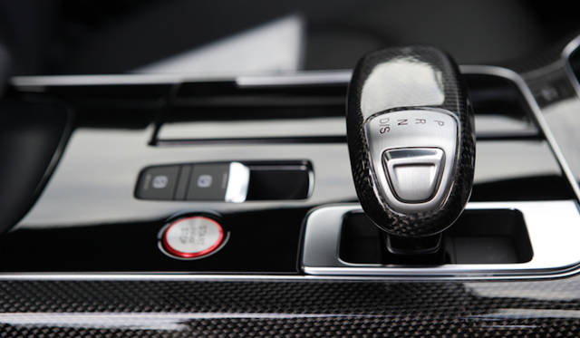 <strong>Audi S8｜アウディ S8</strong>