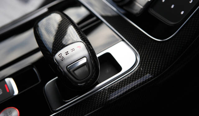 <strong>Audi S8｜アウディ S8</strong>