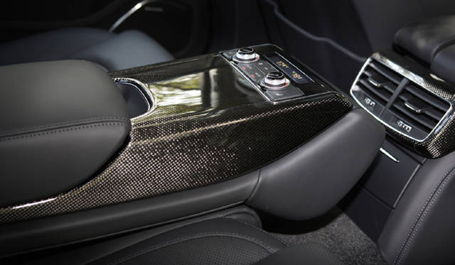 <strong>Audi S8｜アウディ S8</strong>