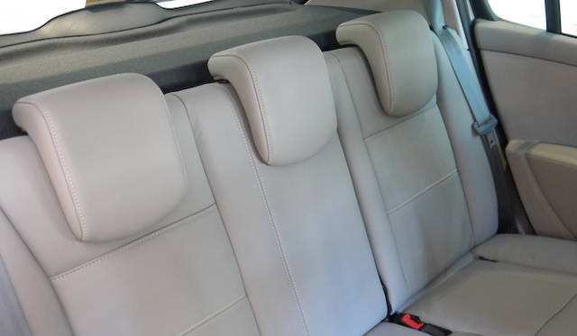 <strong>Renault Lutecia Initiale Paris｜ルノー ルーテシア イニシャル・パリ</strong>