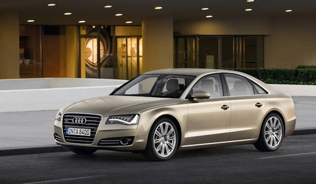 <strong>Audi A8｜アウディ A8　</strong>　