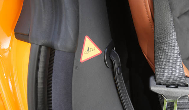 <strong>McLaren MP4-12C｜マクラーレン MP4-12C</strong>