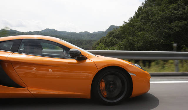 <strong>McLaren MP4-12C｜マクラーレン MP4-12C</strong>