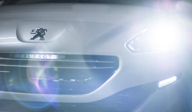 <strong>Peugeot RCZ｜プジョー RCZ</strong>