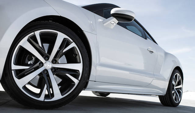 <strong>Peugeot RCZ｜プジョー RCZ</strong>