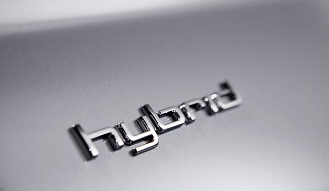 <strong>Audi A6 hybrid｜アウディ A6 ハイブリッド</strong>