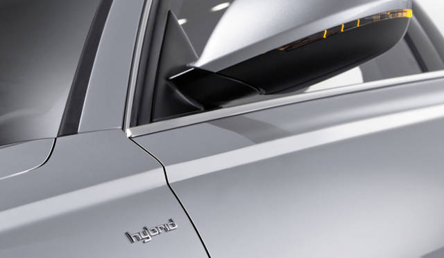 <strong>Audi A6 hybrid｜アウディ A6 ハイブリッド</strong>