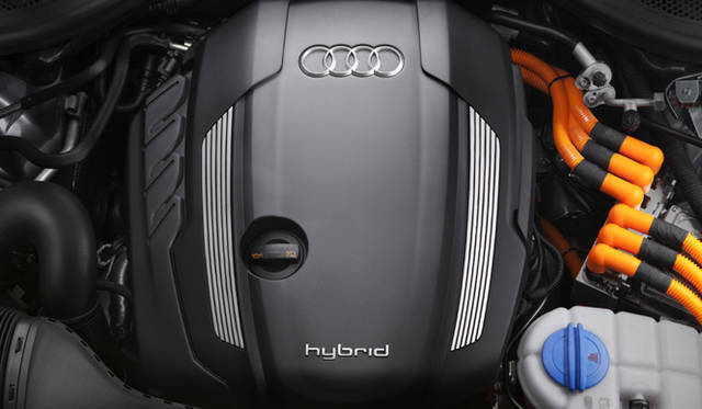 <strong>Audi A6 hybrid｜アウディ A6 ハイブリッド</strong>