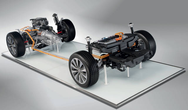 <strong>Audi A6 hybrid｜アウディ A6 ハイブリッド</strong>