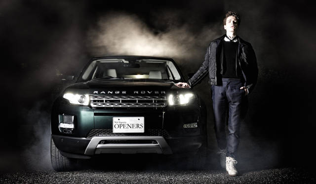 <strong>Range Rover EVOQUE x LANVIN</strong><br /><br />ブルゾン39万5850円　ジャケット33万9150円（参考価格）　ニット8万9250円　シャツ2万7300円　パンツ8万1900円　シューズ9万1350円<br />LANVIN（ランバン ジャパンTel.03-3289-2782）<br />ネクタイ（スタイリスト私物）