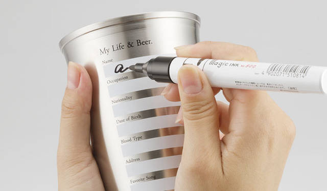 <strong>DESIGN DESIGN｜デザインデザイン</strong>　ステンレス製デザインエコカップ 「Sign Cup」には名前などが書ける