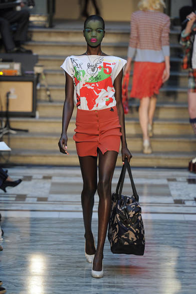 　2013年春夏コレクション