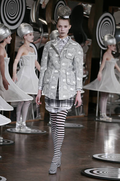 　2013年春夏コレクション　©Dan and Corina Lecca