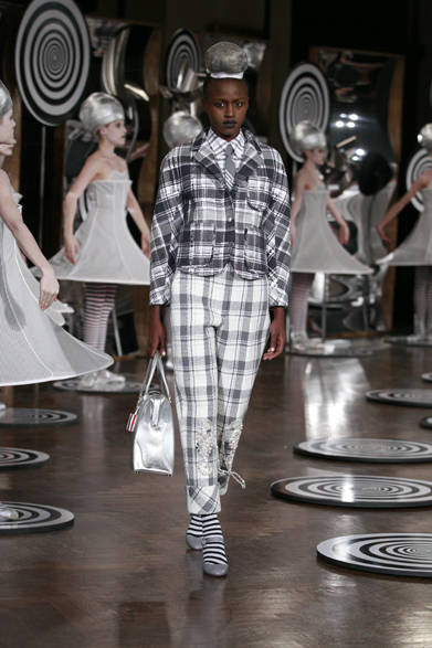 　2013年春夏コレクション　©Dan and Corina Lecca