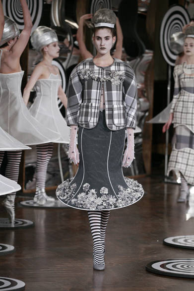 　2013年春夏コレクション　©Dan and Corina Lecca