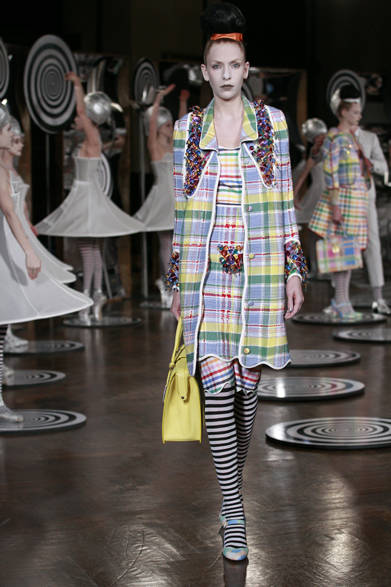 　2013年春夏コレクション　©Dan and Corina Lecca