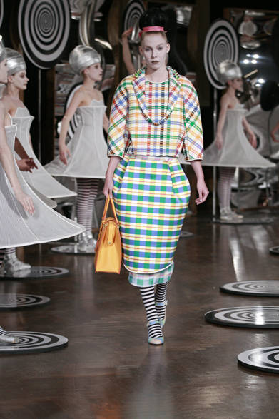 　2013年春夏コレクション　©Dan and Corina Lecca