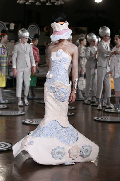 　2013年春夏コレクション　©Dan and Corina Lecca