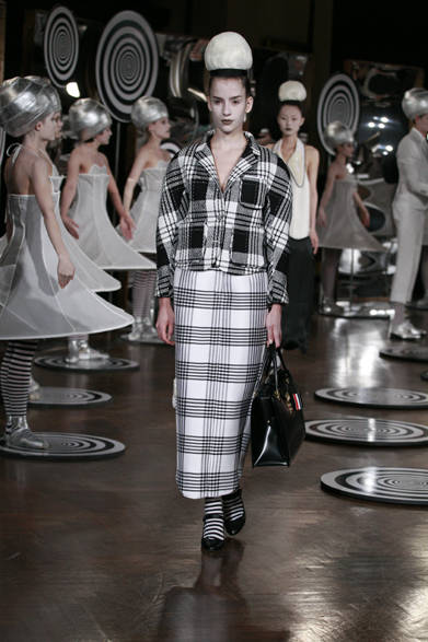 　2013年春夏コレクション　©Dan and Corina Lecca