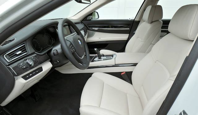 <strong>BMW 7 series｜BMW 7シリーズ</strong>