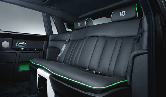 <strong>Rolls-Royce Phantom Saloon｜ロールス・ロイス ファントム サルーン</strong>