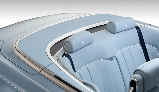 <strong>Rolls-Royce Phantom Drophead Coupe｜ロールス・ロイス ファントム ドロップヘッドクーペ</strong>