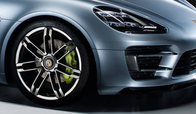 <strong>Porsche Panamera Sport Tourismo｜ポルシェ パナメーラ スポーツツーリスモ</strong>