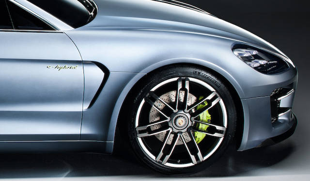 <strong>Porsche Panamera Sport Tourismo｜ポルシェ パナメーラ スポーツツーリスモ</strong>