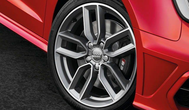 <strong>Audi S3｜アウディ S3</strong>