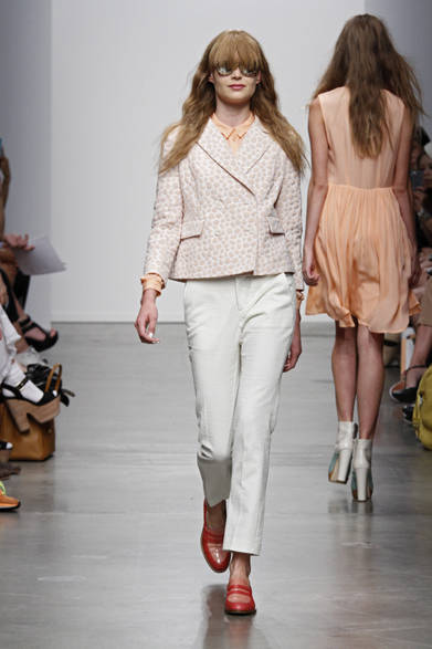 <strong>KAREN WALKER｜カレン ウォーカー</strong>　2013年春夏コレクション