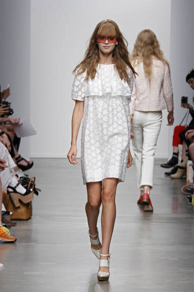 <strong>KAREN WALKER｜カレン ウォーカー</strong>　2013年春夏コレクション