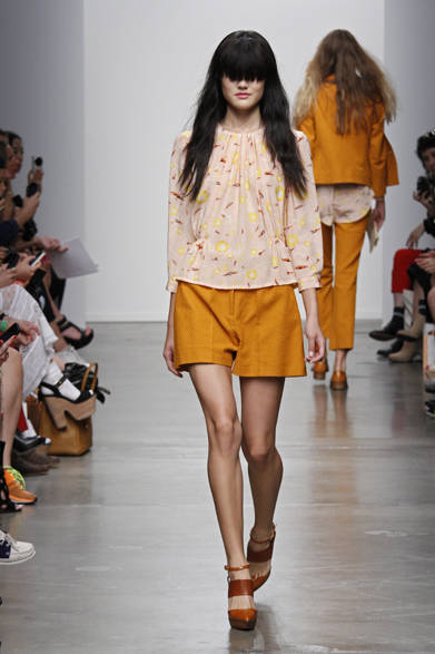 <strong>KAREN WALKER｜カレン ウォーカー</strong>　2013年春夏コレクション